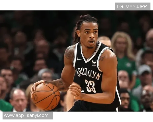 克拉克斯顿迎来生涯首次三双表现出色砍下18分11篮板12助攻可喜可贺