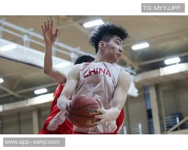 余嘉豪谈人生的艰难抉择与自我成长期待更好的未来回归